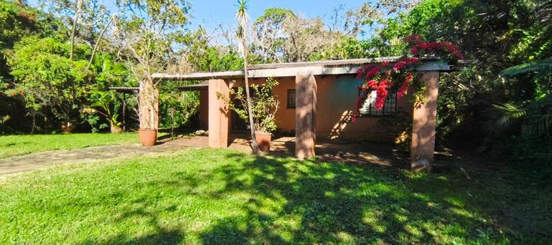 3 Bedroom Property for Sale in Glenmore Beach KwaZulu-Natal