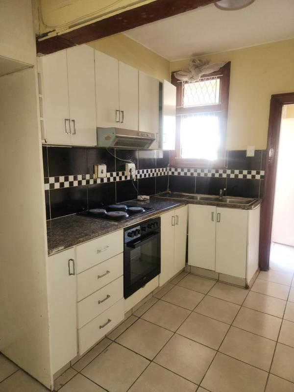 To Let 2 Bedroom Property for Rent in Essenwood KwaZulu-Natal
