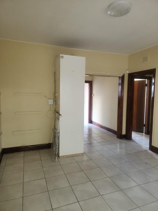 To Let 2 Bedroom Property for Rent in Essenwood KwaZulu-Natal
