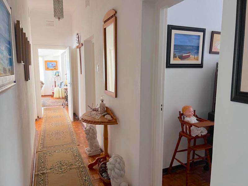 5 Bedroom Property for Sale in Marina Beach KwaZulu-Natal