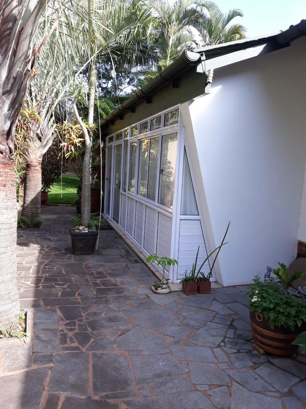 5 Bedroom Property for Sale in Marina Beach KwaZulu-Natal