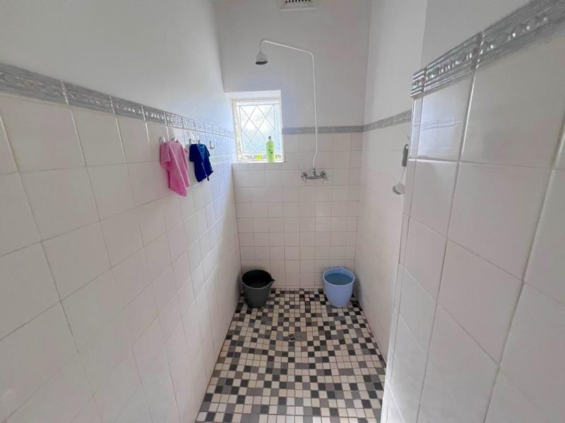5 Bedroom Property for Sale in Marina Beach KwaZulu-Natal