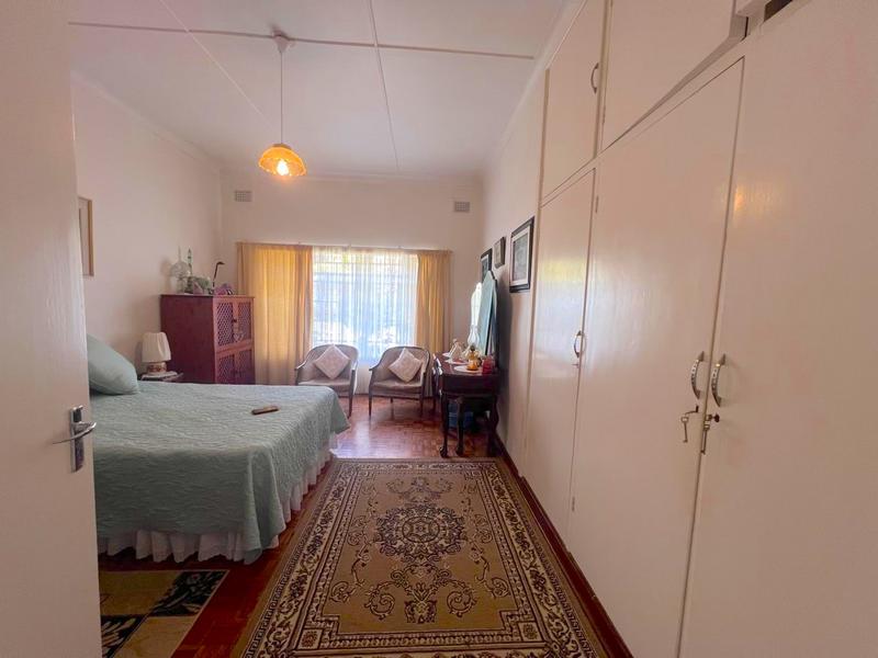 5 Bedroom Property for Sale in Marina Beach KwaZulu-Natal