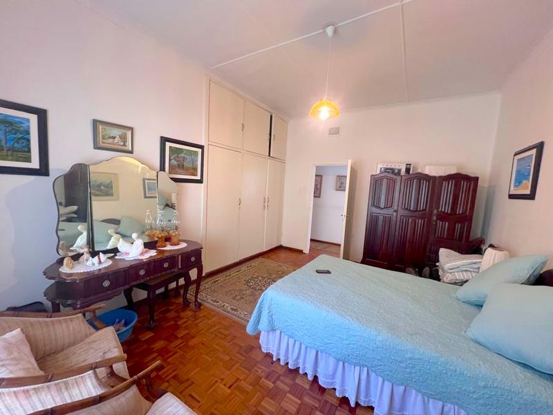 5 Bedroom Property for Sale in Marina Beach KwaZulu-Natal