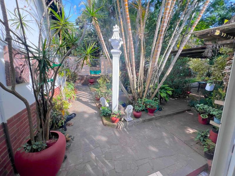 5 Bedroom Property for Sale in Marina Beach KwaZulu-Natal