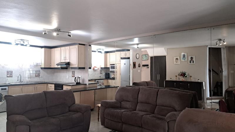 3 Bedroom Property for Sale in Morningside KwaZulu-Natal