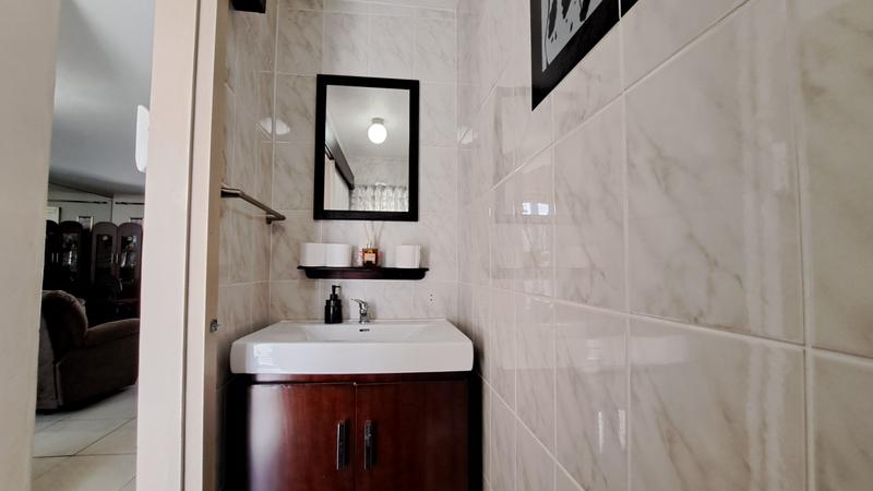 3 Bedroom Property for Sale in Morningside KwaZulu-Natal