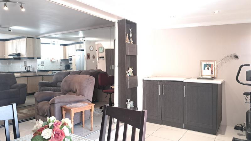 3 Bedroom Property for Sale in Morningside KwaZulu-Natal