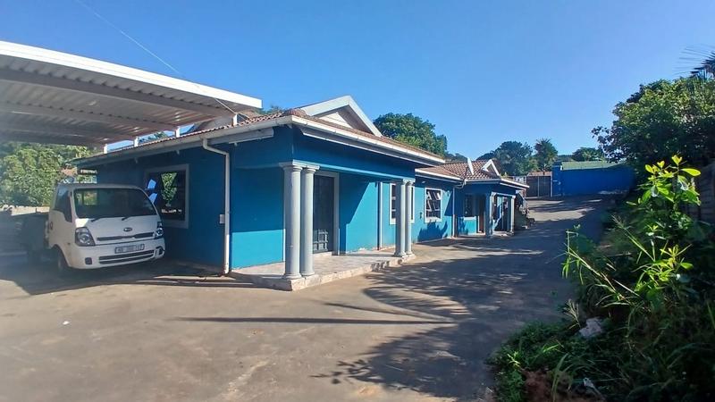 4 Bedroom Property for Sale in Montclair KwaZulu-Natal