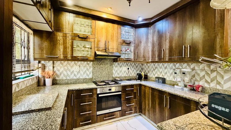 4 Bedroom Property for Sale in Montclair KwaZulu-Natal