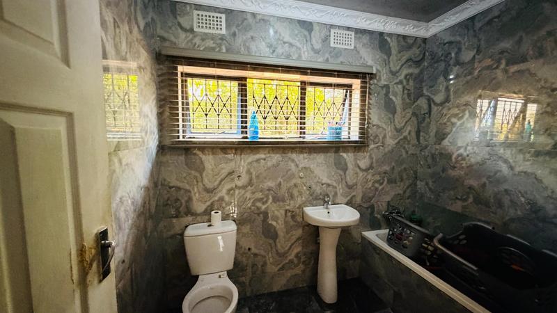 4 Bedroom Property for Sale in Montclair KwaZulu-Natal