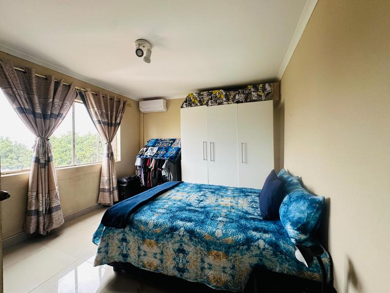 2 Bedroom Property for Sale in Montclair KwaZulu-Natal