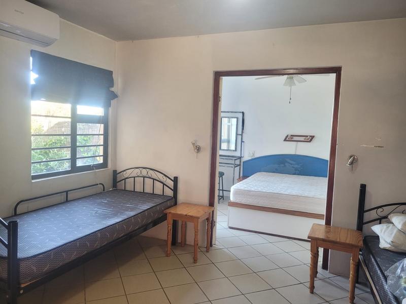 To Let 1 Bedroom Property for Rent in Uvongo Beach KwaZulu-Natal
