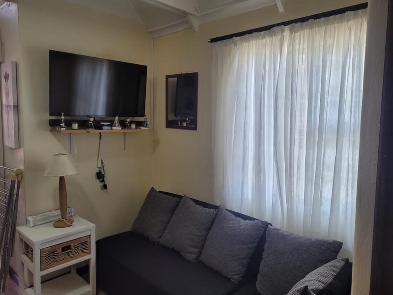 To Let 1 Bedroom Property for Rent in Uvongo Beach KwaZulu-Natal