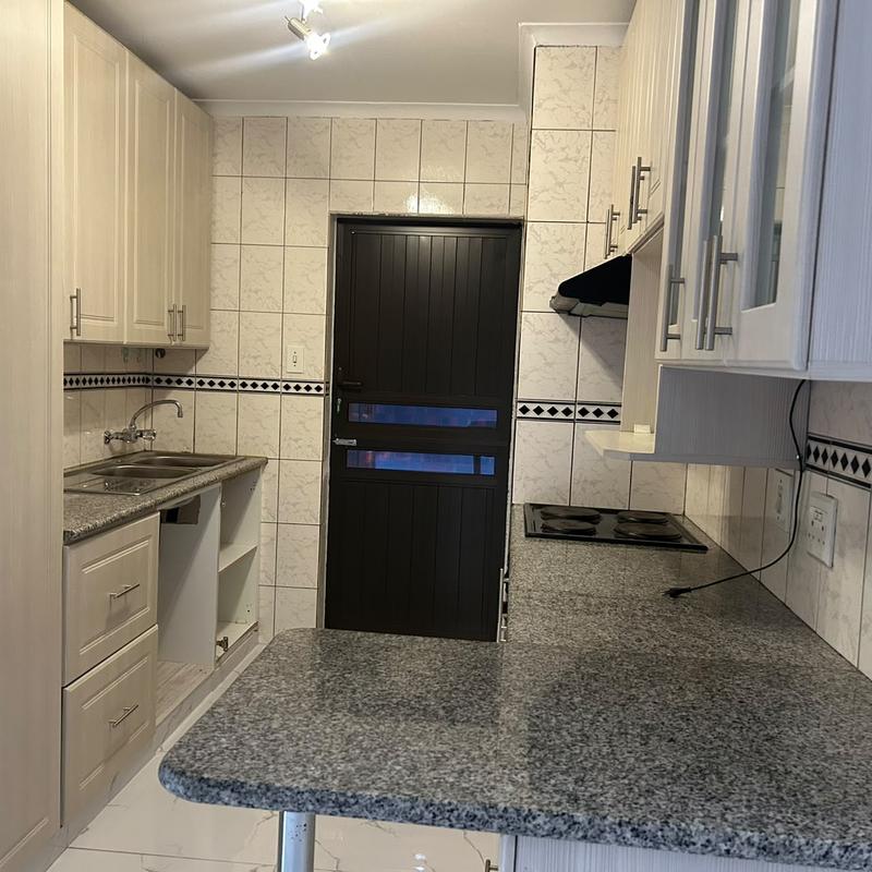 To Let 2 Bedroom Property for Rent in Birdswood KwaZulu-Natal