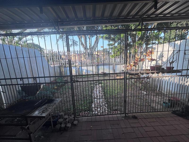 To Let 1 Bedroom Property for Rent in Meer En See KwaZulu-Natal
