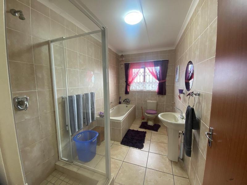 To Let 6 Bedroom Property for Rent in Veld En Vlei KwaZulu-Natal