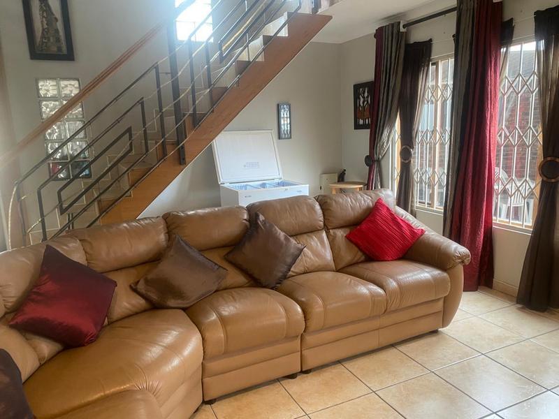 To Let 6 Bedroom Property for Rent in Veld En Vlei KwaZulu-Natal