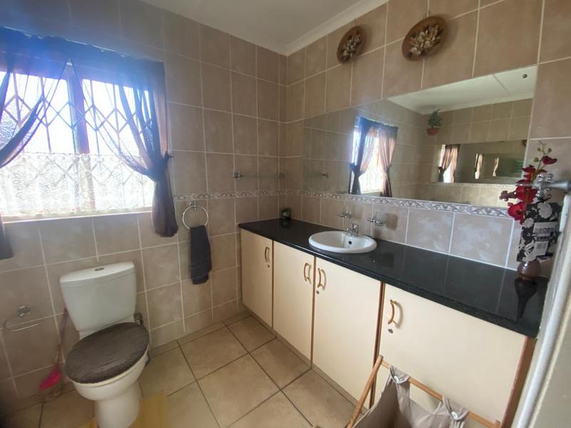 To Let 6 Bedroom Property for Rent in Veld En Vlei KwaZulu-Natal