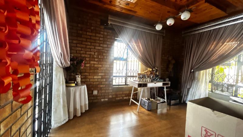3 Bedroom Property for Sale in Brackenham KwaZulu-Natal