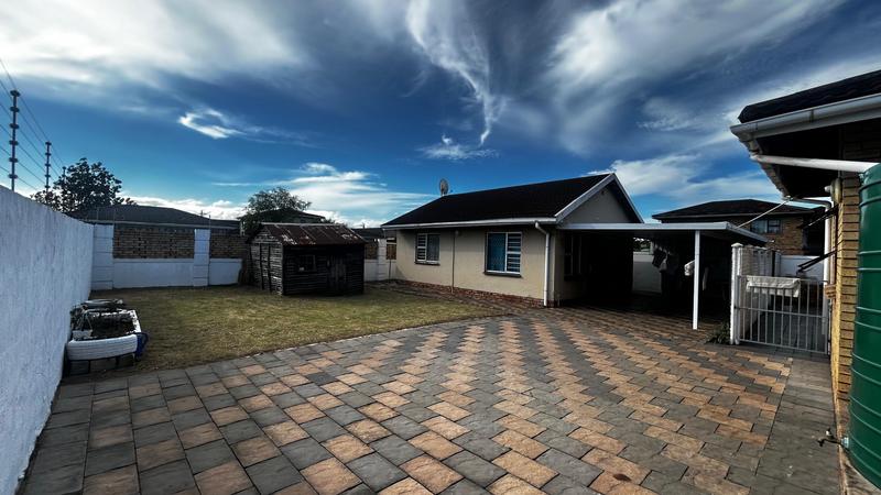 3 Bedroom Property for Sale in Brackenham KwaZulu-Natal
