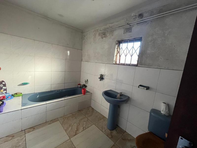 3 Bedroom Property for Sale in Esikhawini KwaZulu-Natal