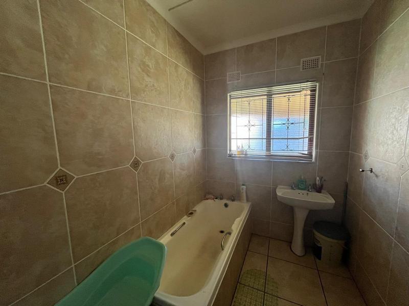 4 Bedroom Property for Sale in Esikhawini KwaZulu-Natal