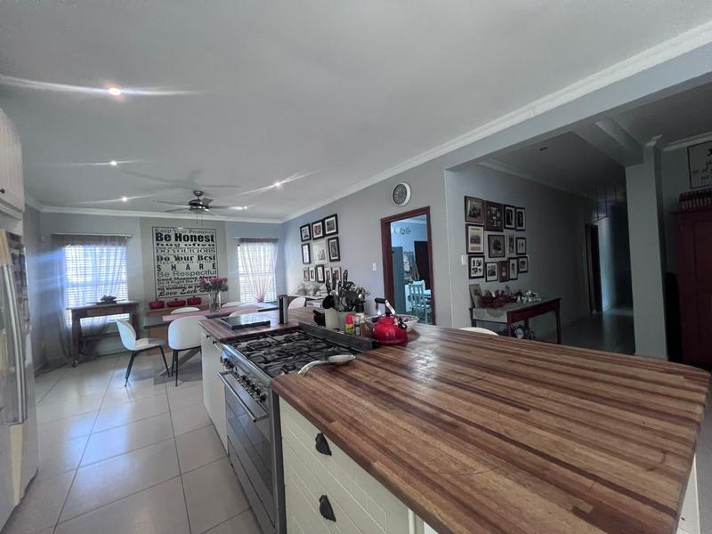 4 Bedroom Property for Sale in Meer En See KwaZulu-Natal