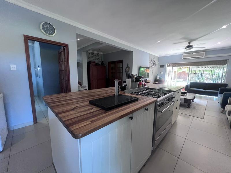 4 Bedroom Property for Sale in Meer En See KwaZulu-Natal