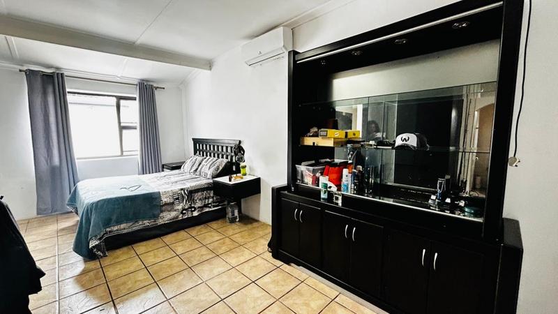 4 Bedroom Property for Sale in Veld En Vlei KwaZulu-Natal