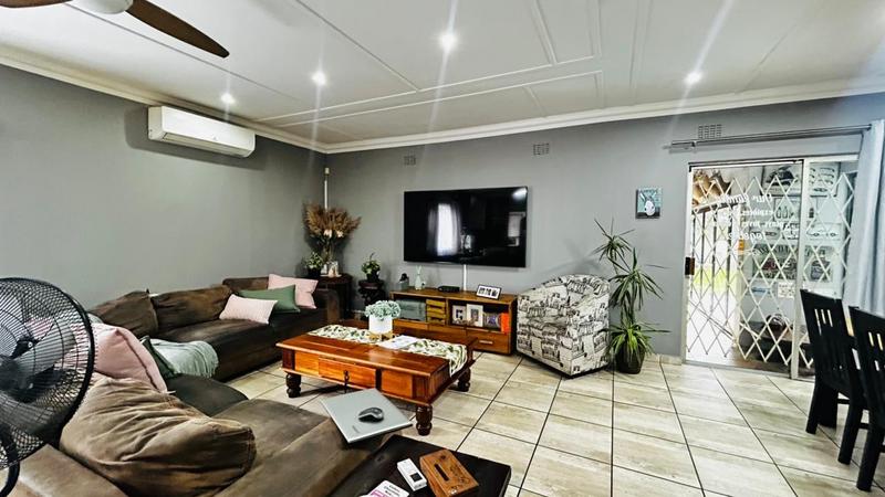 4 Bedroom Property for Sale in Veld En Vlei KwaZulu-Natal