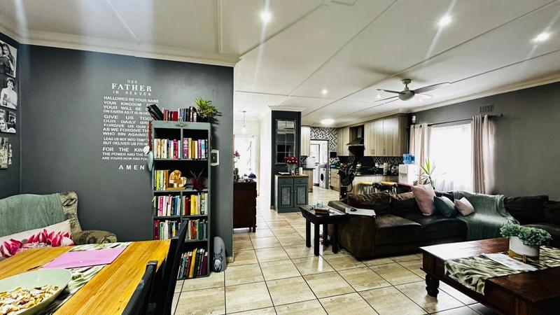 4 Bedroom Property for Sale in Veld En Vlei KwaZulu-Natal