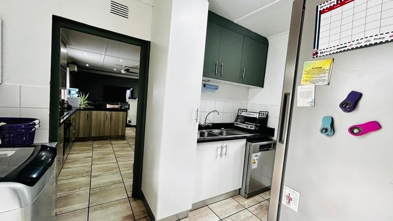 4 Bedroom Property for Sale in Veld En Vlei KwaZulu-Natal
