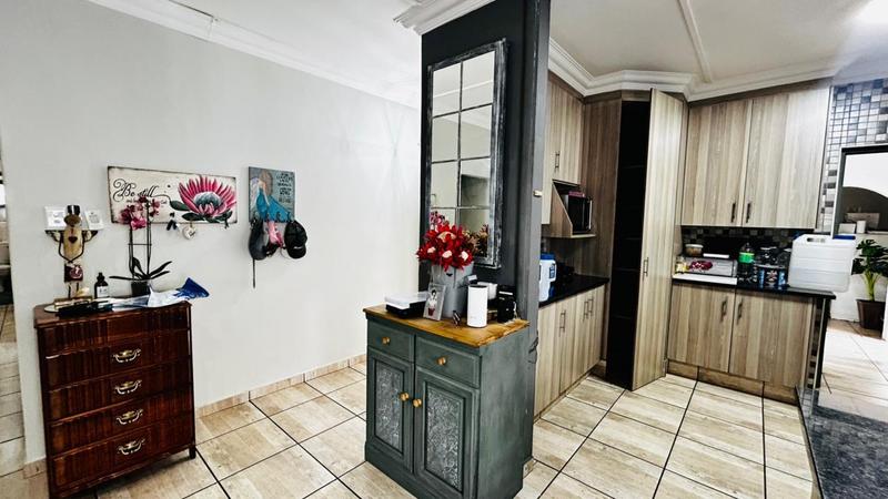 4 Bedroom Property for Sale in Veld En Vlei KwaZulu-Natal