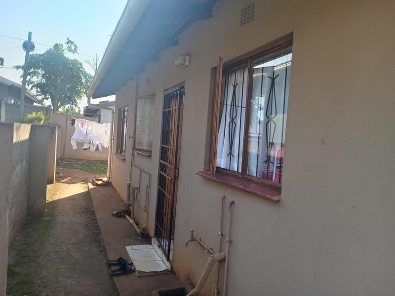 2 Bedroom Property for Sale in Umhlathuze KwaZulu-Natal