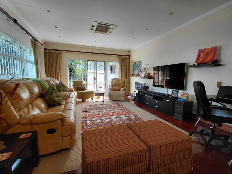 6 Bedroom Property for Sale in Sherwood KwaZulu-Natal