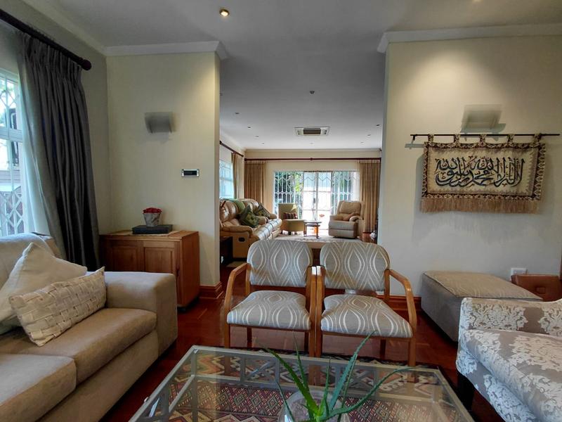 6 Bedroom Property for Sale in Sherwood KwaZulu-Natal
