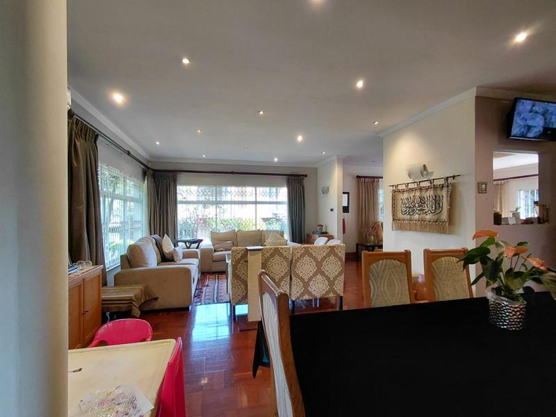 6 Bedroom Property for Sale in Sherwood KwaZulu-Natal