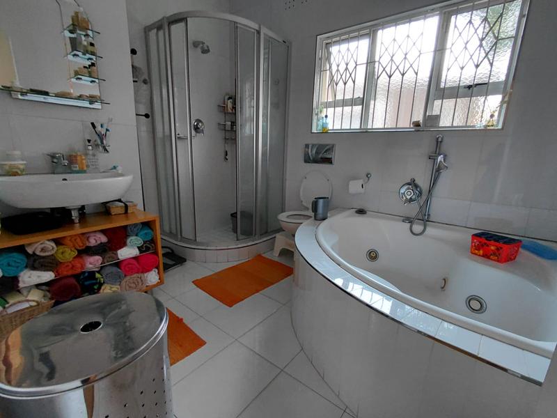 6 Bedroom Property for Sale in Sherwood KwaZulu-Natal