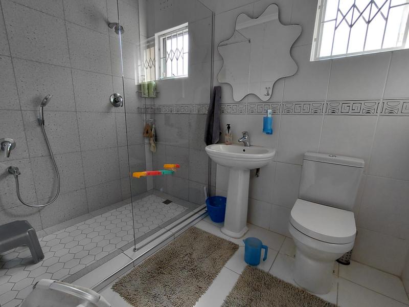 6 Bedroom Property for Sale in Sherwood KwaZulu-Natal