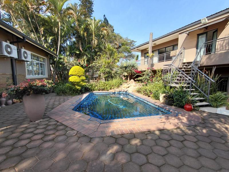 6 Bedroom Property for Sale in Sherwood KwaZulu-Natal