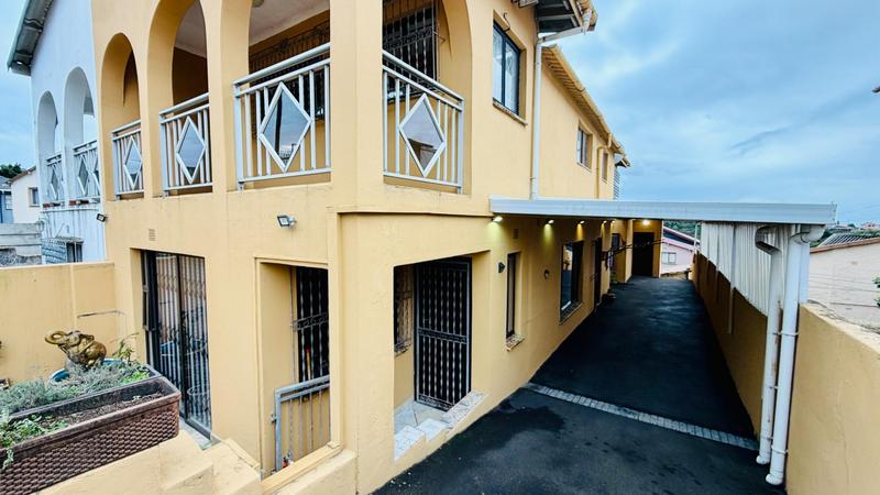 5 Bedroom Property for Sale in Chatsworth KwaZulu-Natal