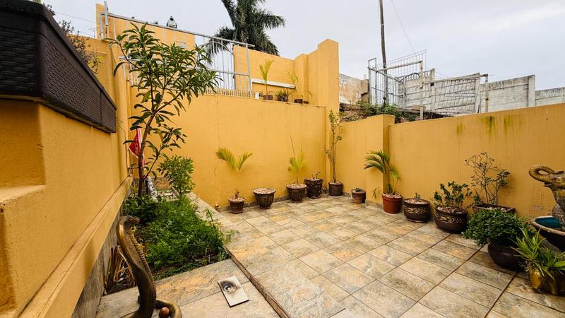 5 Bedroom Property for Sale in Chatsworth KwaZulu-Natal