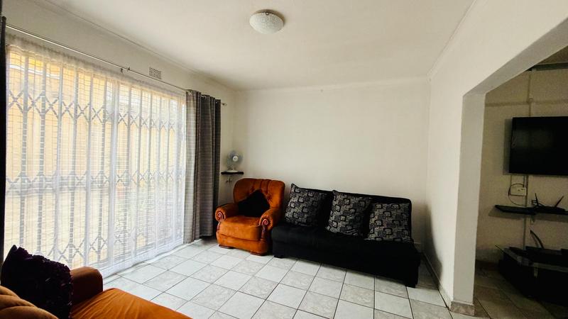 5 Bedroom Property for Sale in Chatsworth KwaZulu-Natal