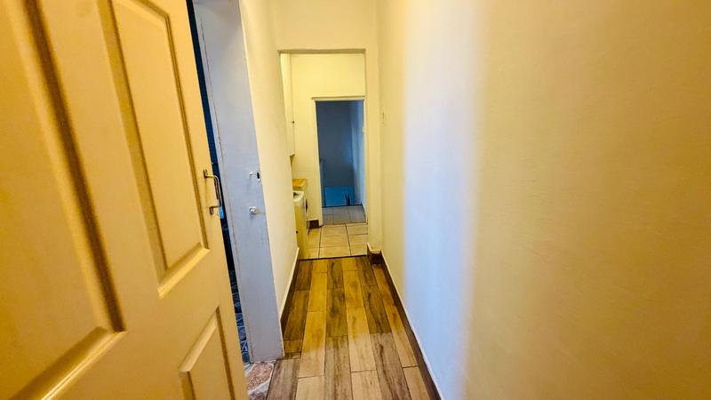 5 Bedroom Property for Sale in Chatsworth KwaZulu-Natal