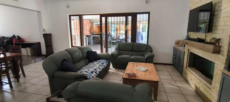 3 Bedroom Property for Sale in Leisure Bay KwaZulu-Natal