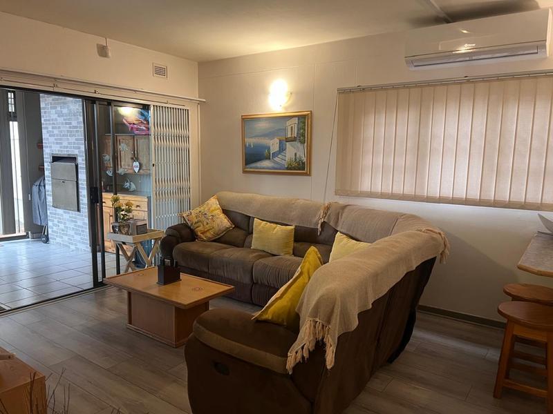 2 Bedroom Property for Sale in Manaba Beach KwaZulu-Natal
