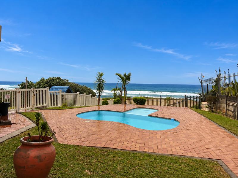 2 Bedroom Property for Sale in Manaba Beach KwaZulu-Natal