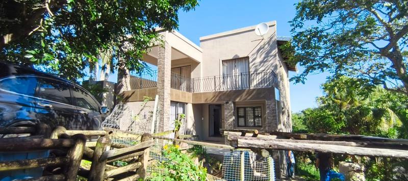 4 Bedroom Property for Sale in Glenmore Beach KwaZulu-Natal