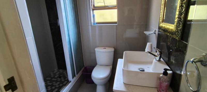 4 Bedroom Property for Sale in Glenmore Beach KwaZulu-Natal
